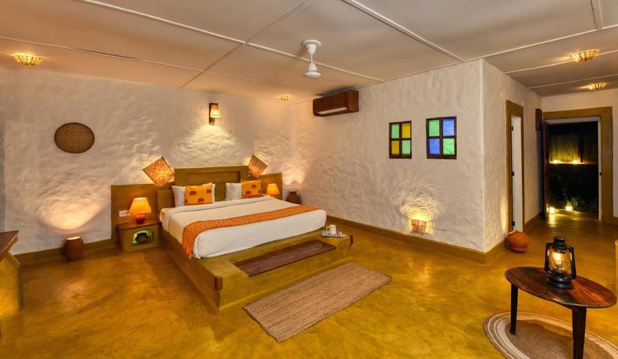 The Earth At Ranthambore,Khilchipur,4 star