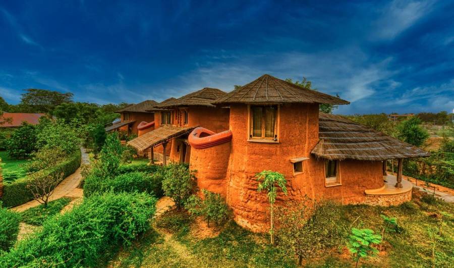 The Earth At Ranthambore,Khilchipur,4 star