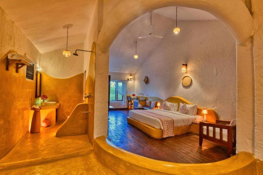 The Earth At Ranthambore,Khilchipur,4 star