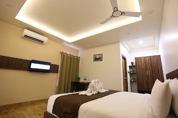 the ventura grand hotel