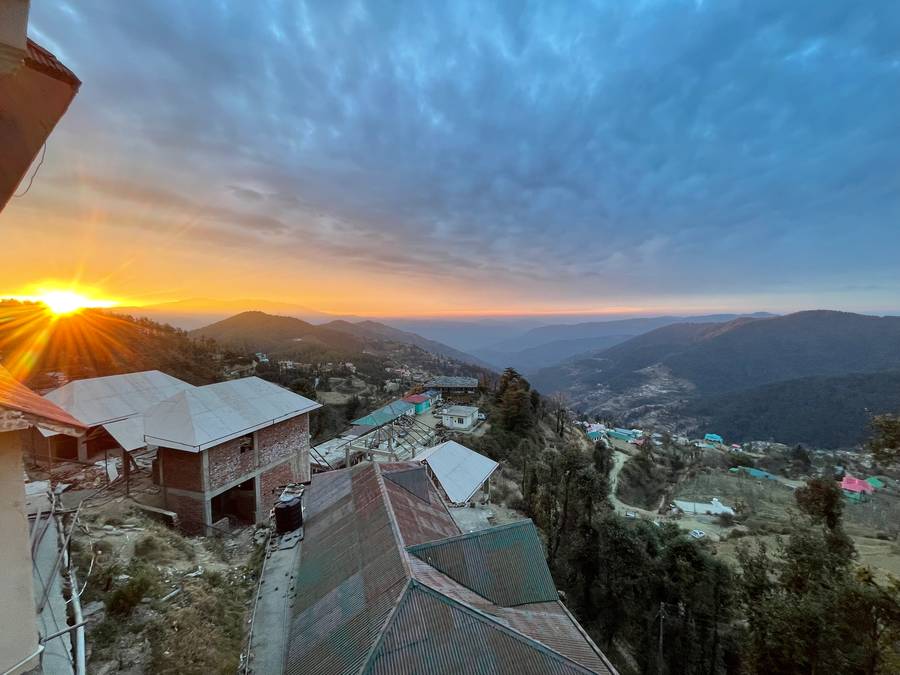 hotel himalayan escape