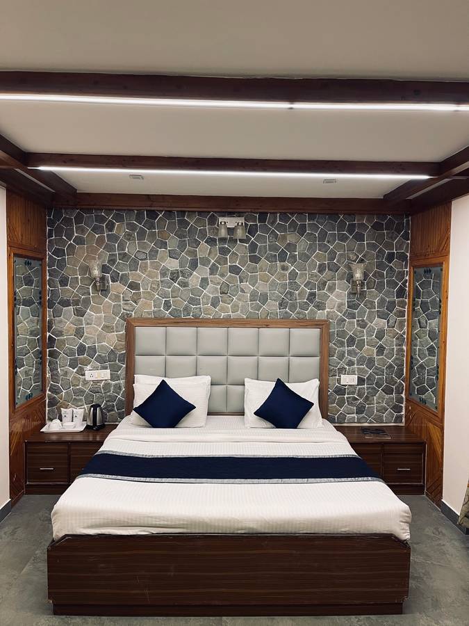 hotel himalayan escape