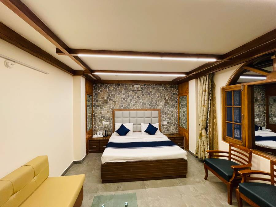 hotel himalayan escape