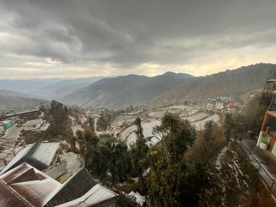 hotel himalayan escape