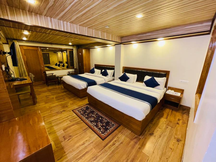 hotel himalayan escape