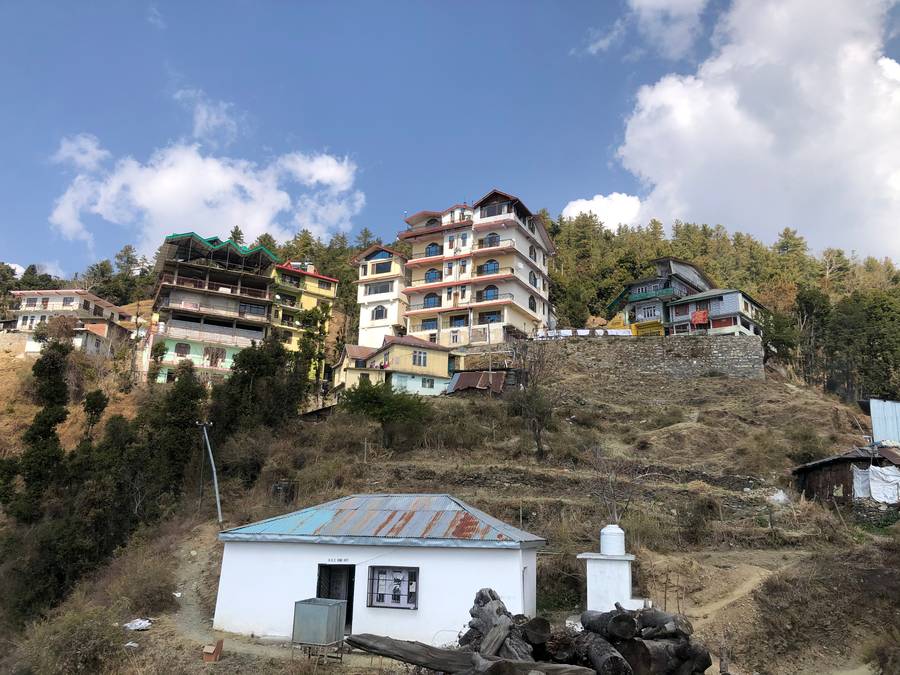 hotel himalayan escape