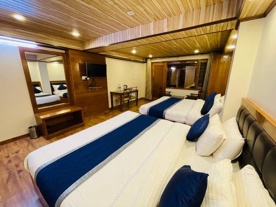 hotel himalayan escape