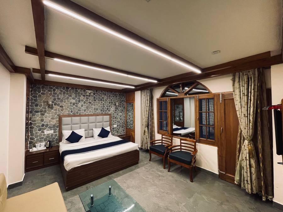 hotel himalayan escape