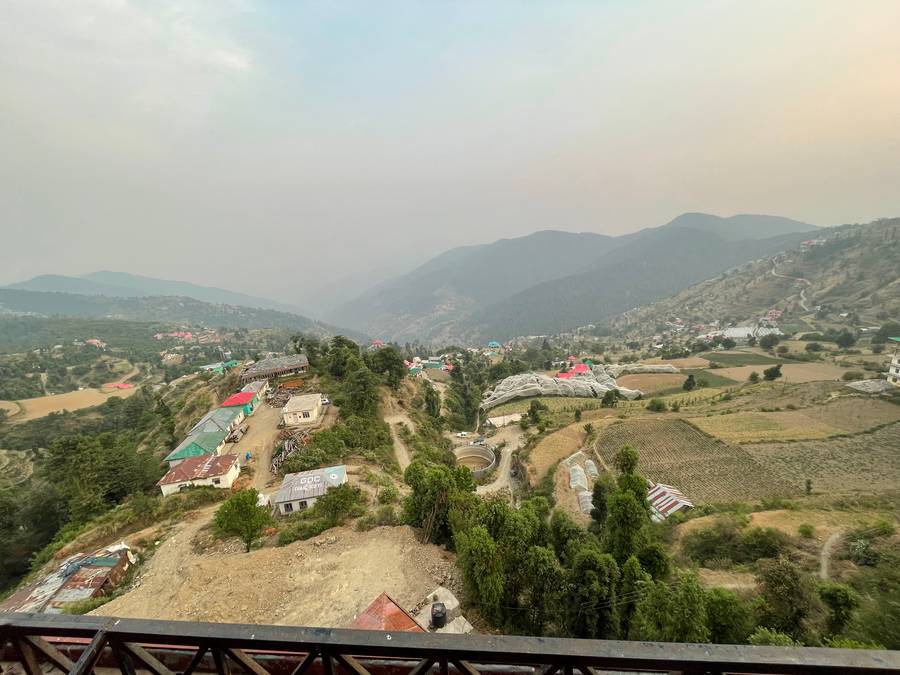 hotel himalayan escape