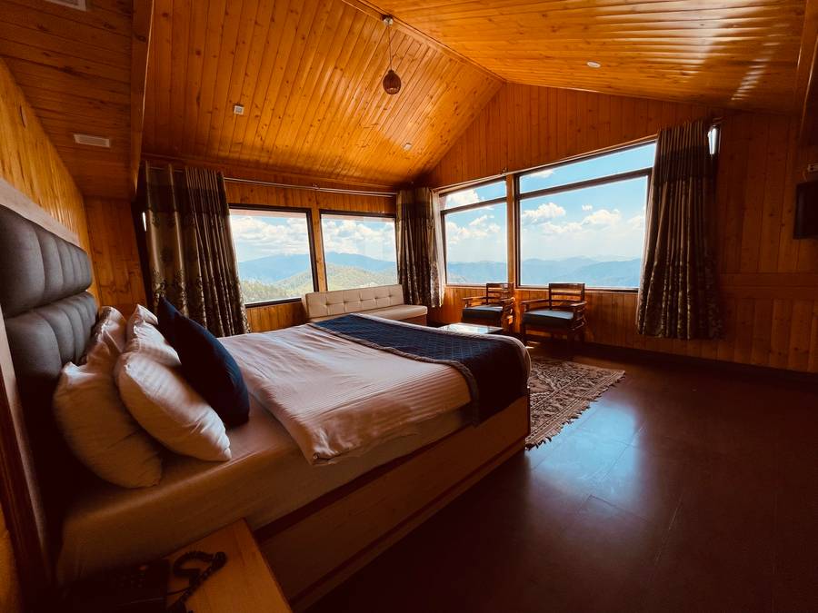 hotel himalayan escape