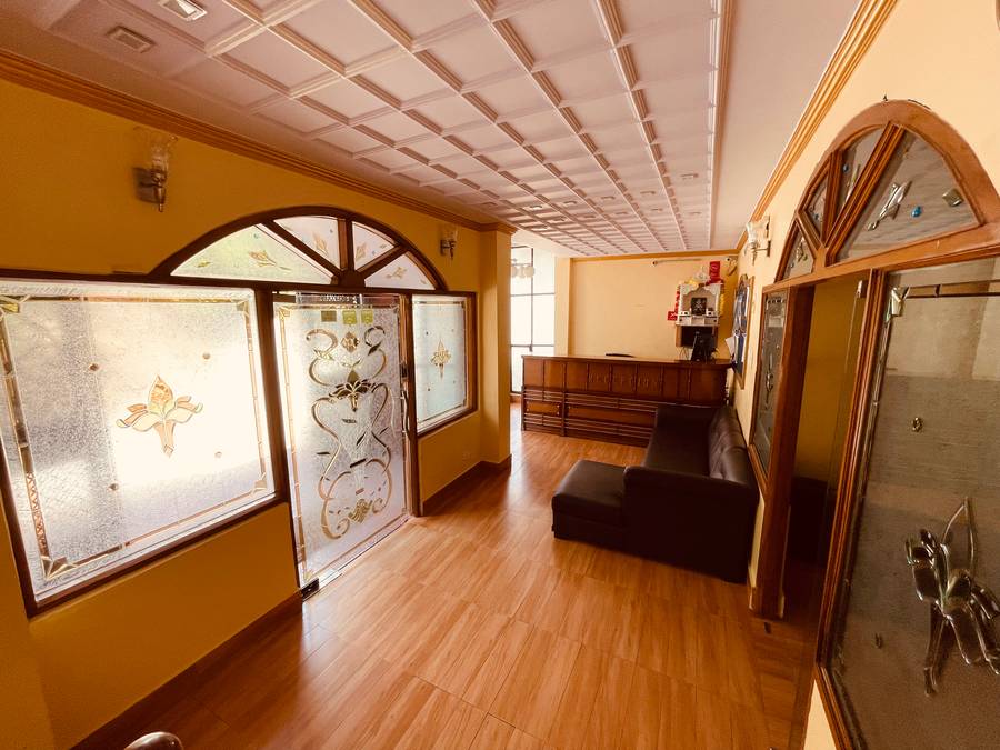 hotel himalayan escape