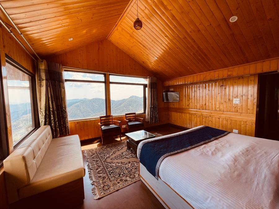 hotel himalayan escape