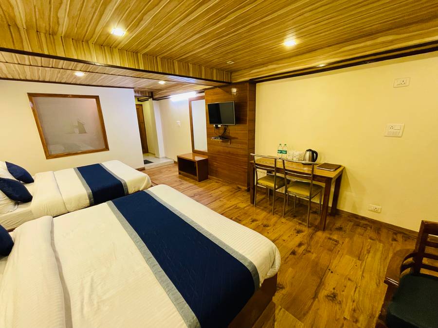 hotel himalayan escape