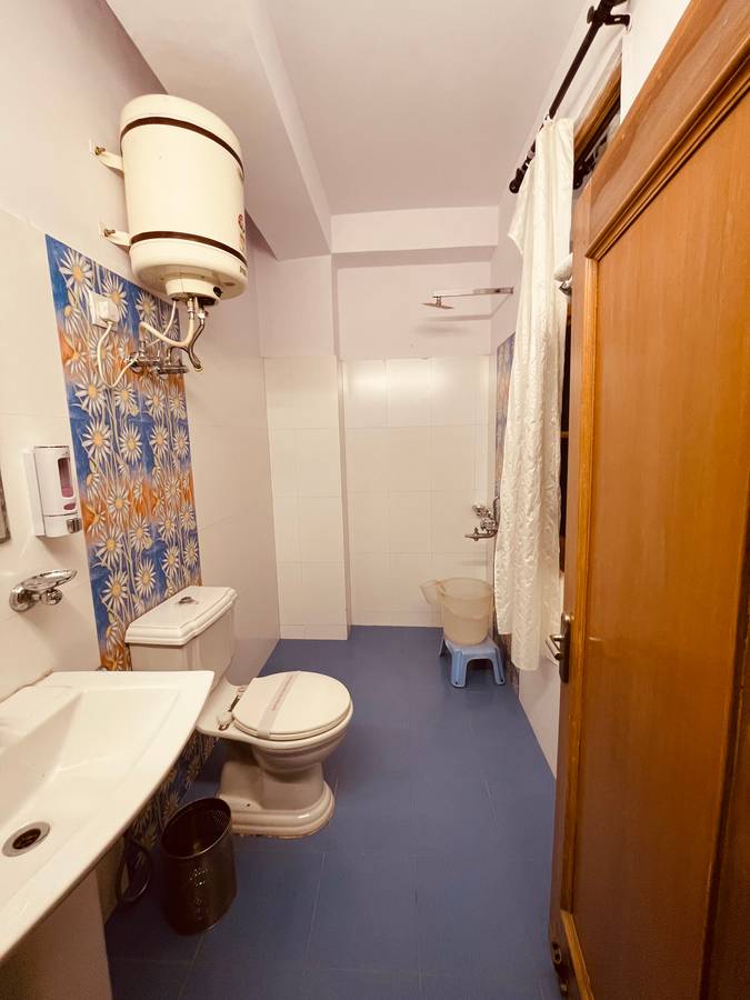 hotel himalayan escape