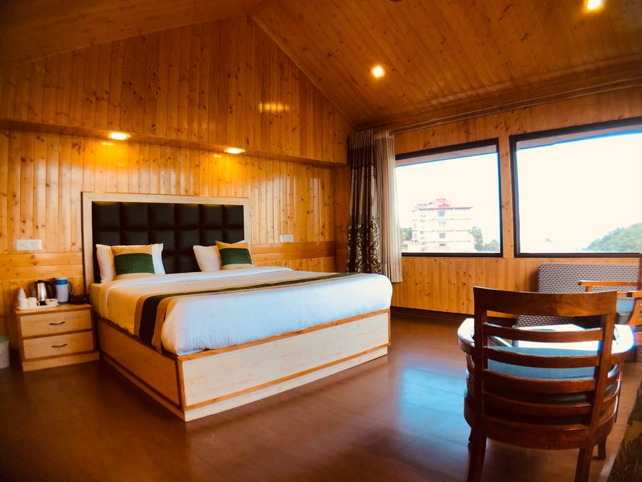 hotel himalayan escape