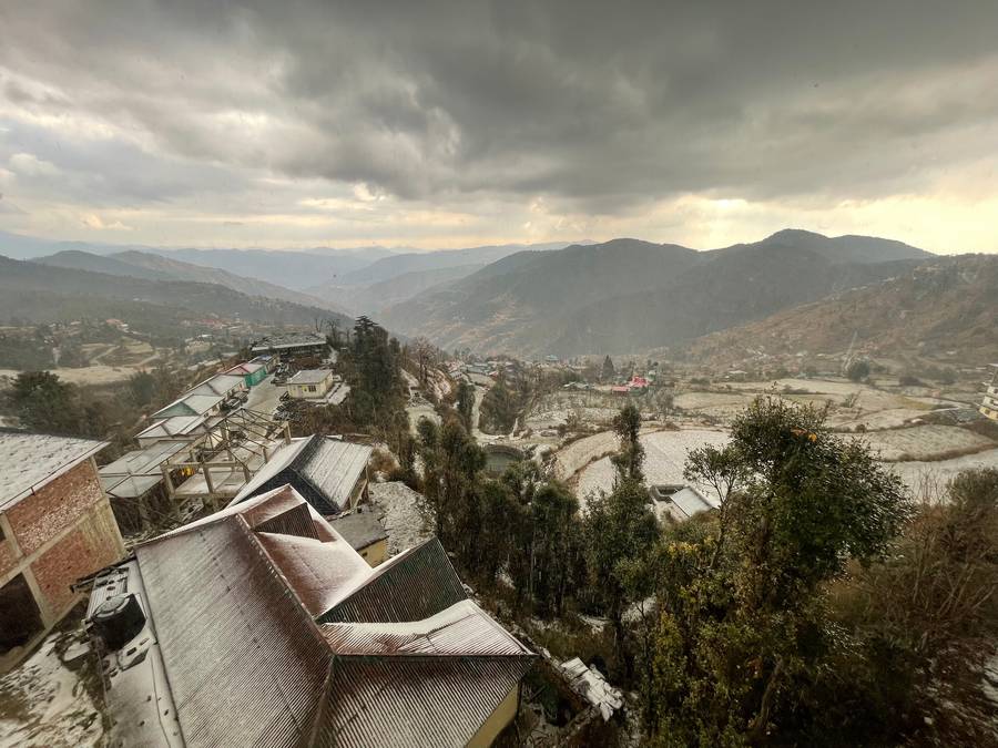 hotel himalayan escape