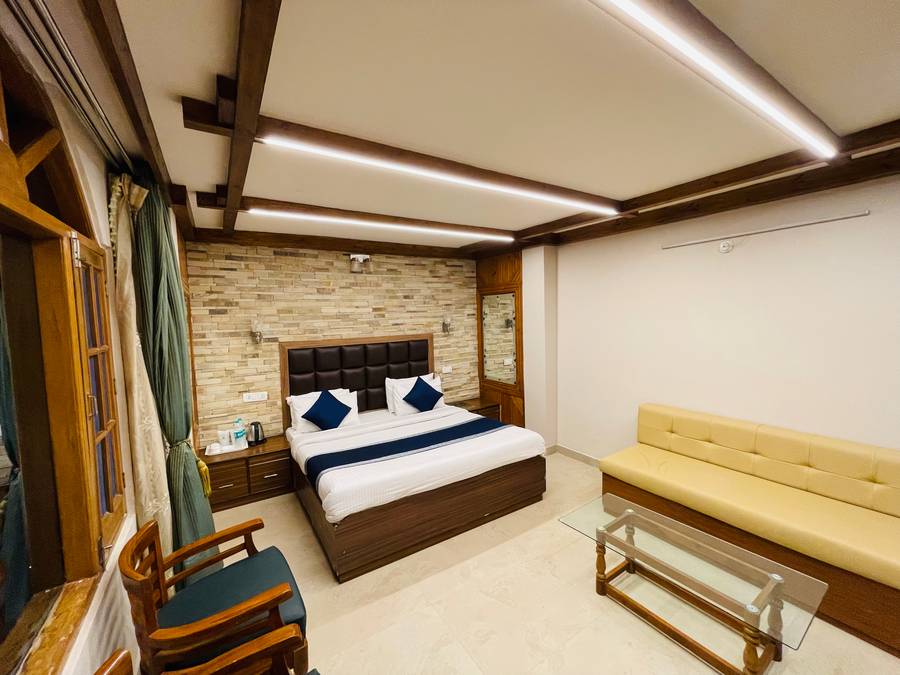 hotel himalayan escape