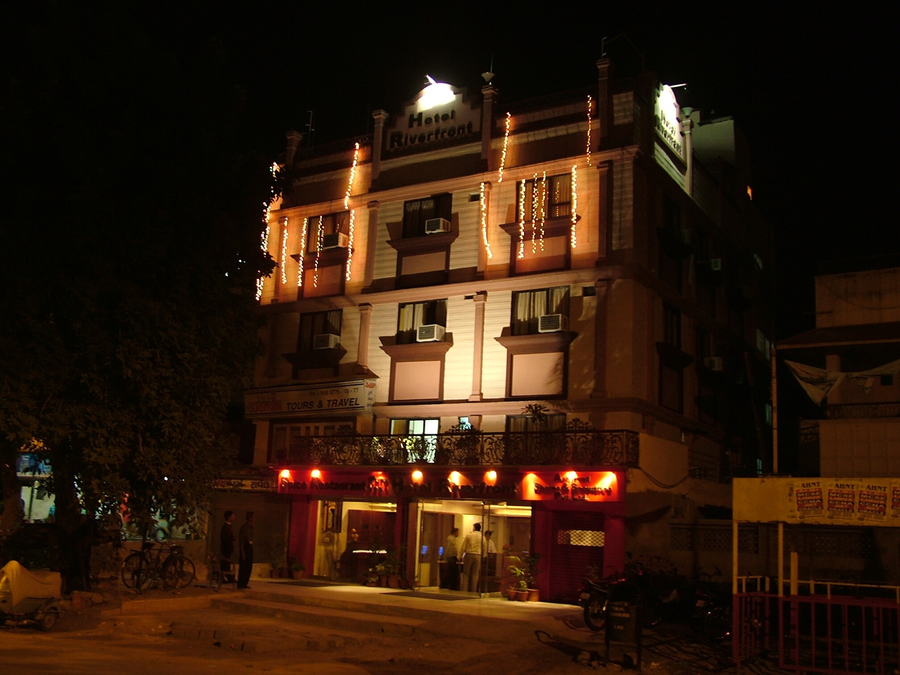 Hotel Riverfront,Paldi,3 star