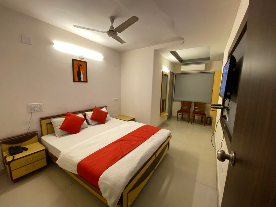 Hotel Riverfront,Paldi,3 star