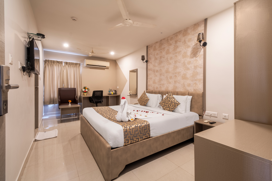 hotel seasons inn