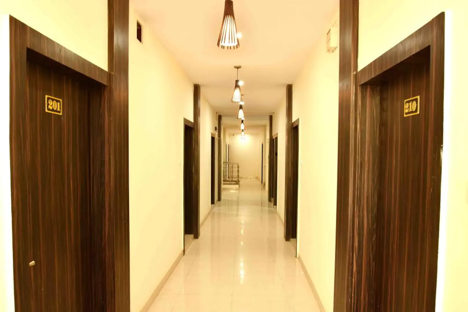 Hotel Shipra Avenue,Jaisinghpura,2 star