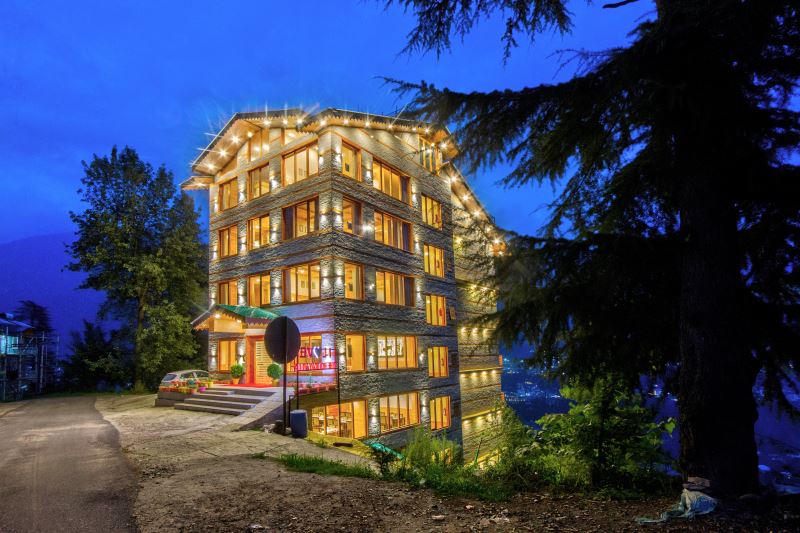 the holiday villa resorts and spa a centrally heated and air cooled