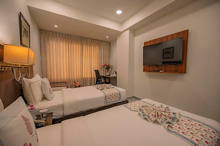 ginger vadodara alkapuri