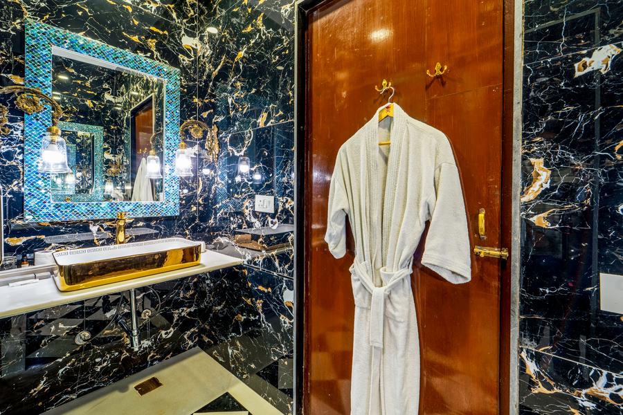 the royal retreat resort and spa