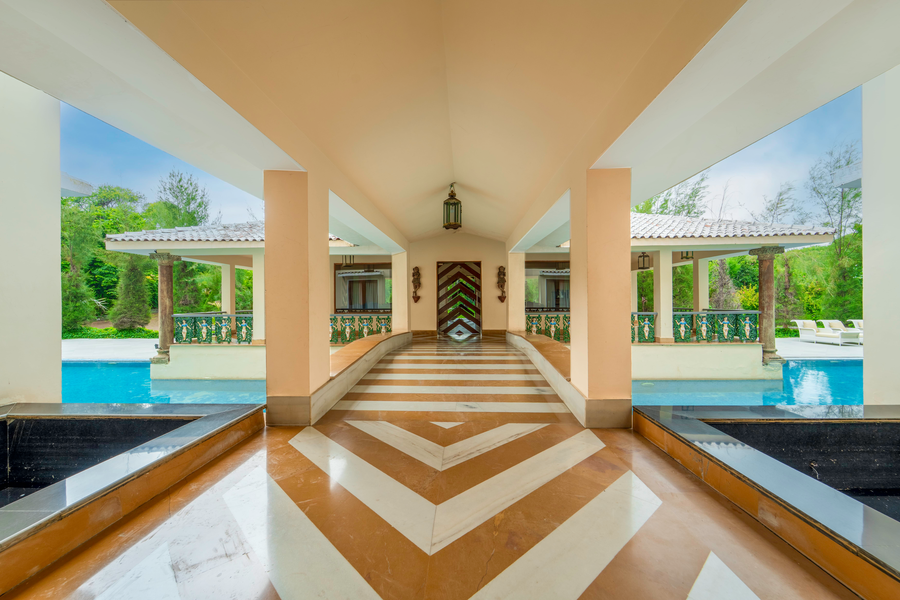 the royal retreat resort and spa