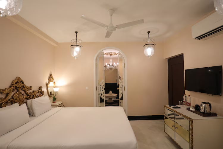 the royal retreat resort and spa