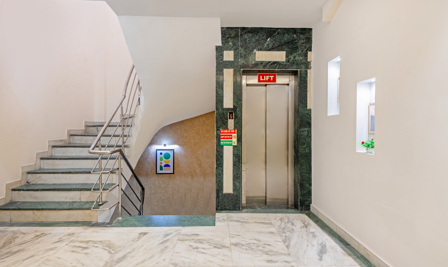 treebo paras international