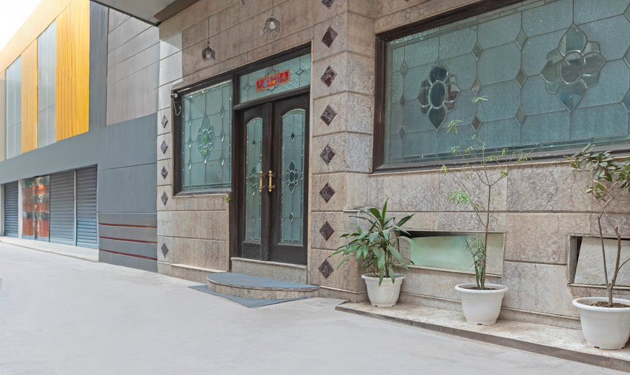 treebo paras international