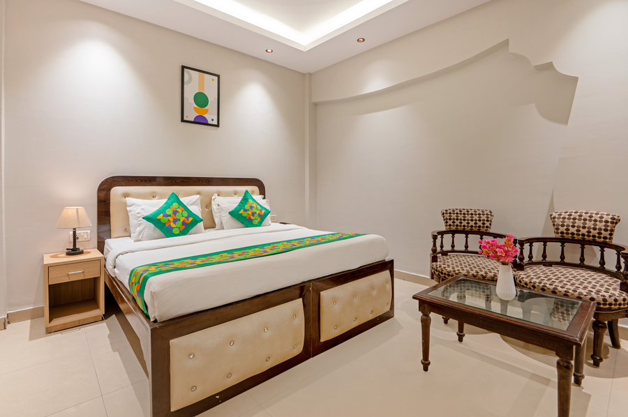 treebo paras international