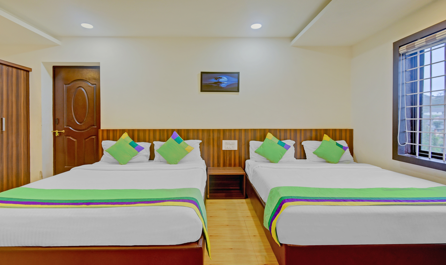 itsy hotels igloo residency raja seat