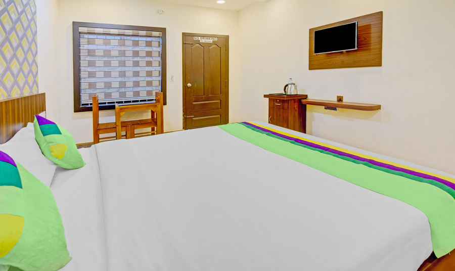 itsy hotels igloo residency raja seat
