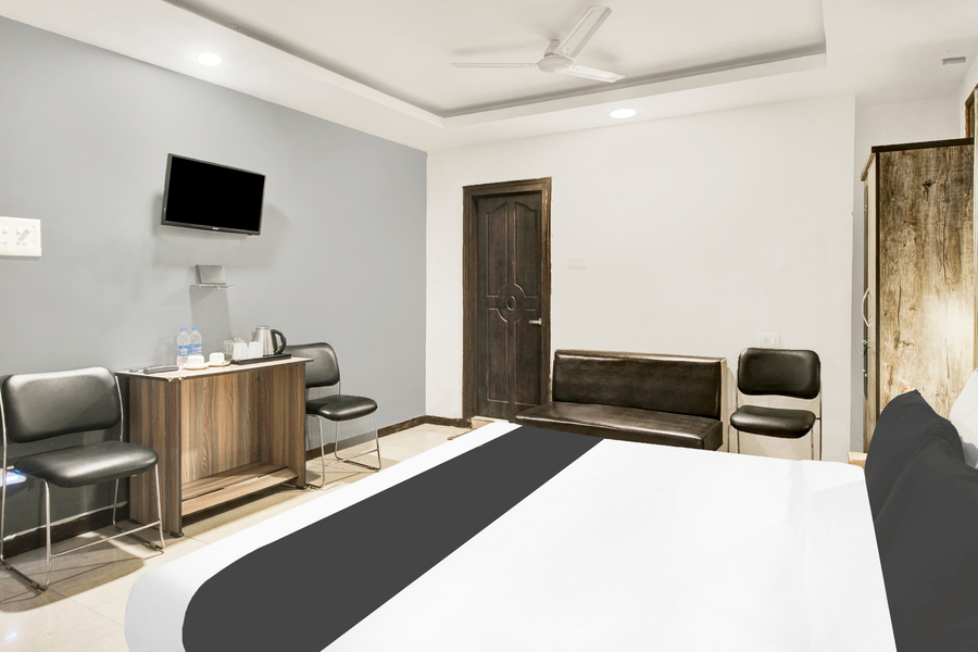 super townhouse grand majesty near medicity