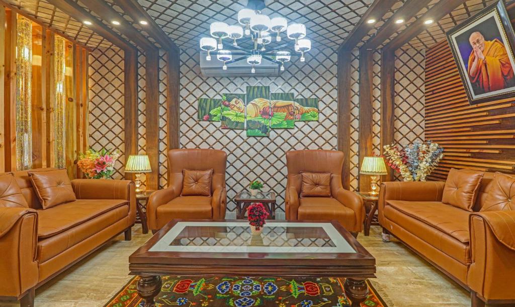 hotel woodville inn mcleodganj
