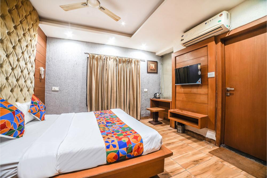 fabhotel johri regency