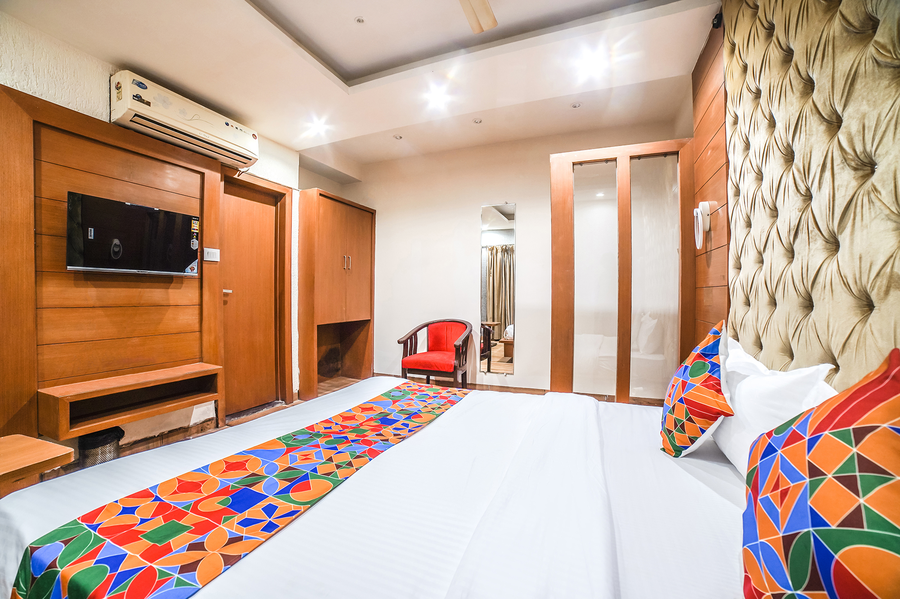 fabhotel johri regency
