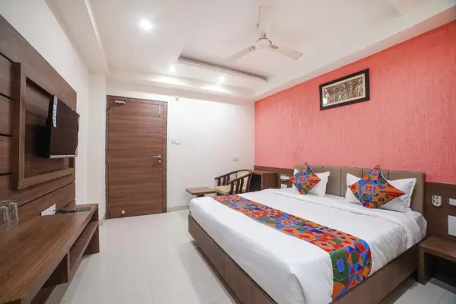 fabhotel johri regency