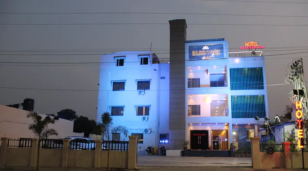 hotel the mewar near airport