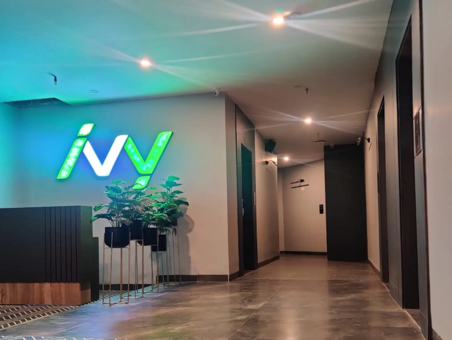 Ivy Suites,The Magnet, Plot No. 51, Transport Nagar, Uttar Pradesh 247001,3 star