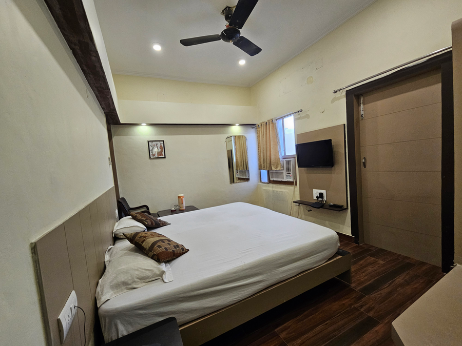 hotel padmini international sigra