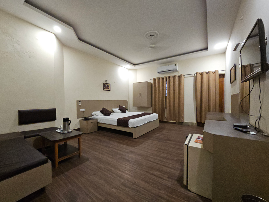 hotel padmini international sigra