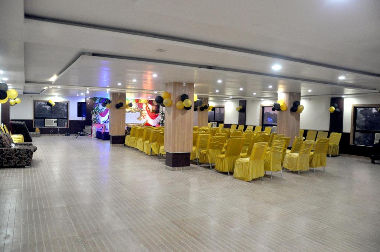 Hotels Akarshak Heritage,Buxar>>Bihar,3 star