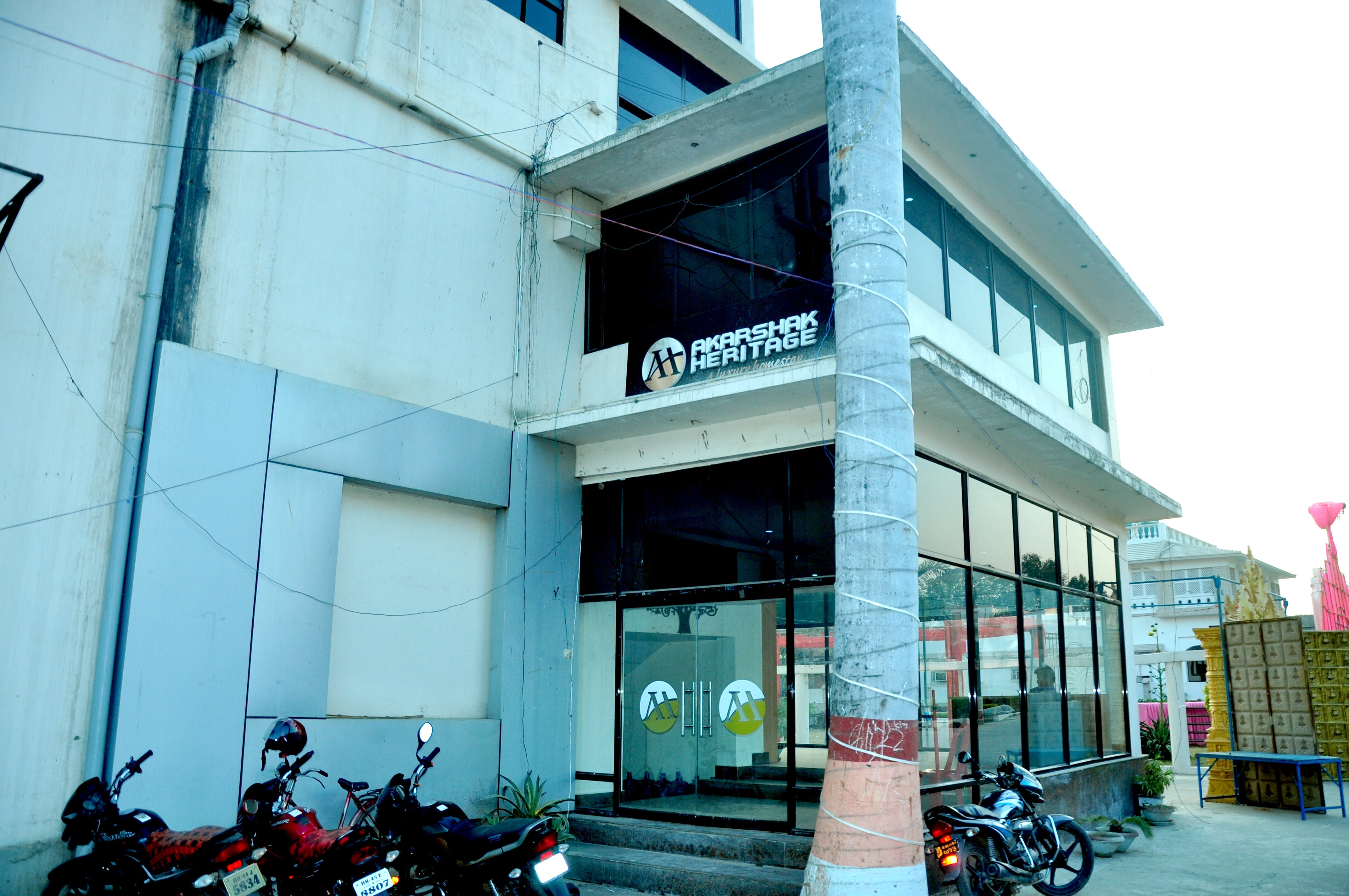 Hotels Akarshak Heritage,Buxar>>Bihar,3 star