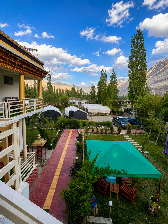 hotel nubra delight and camp