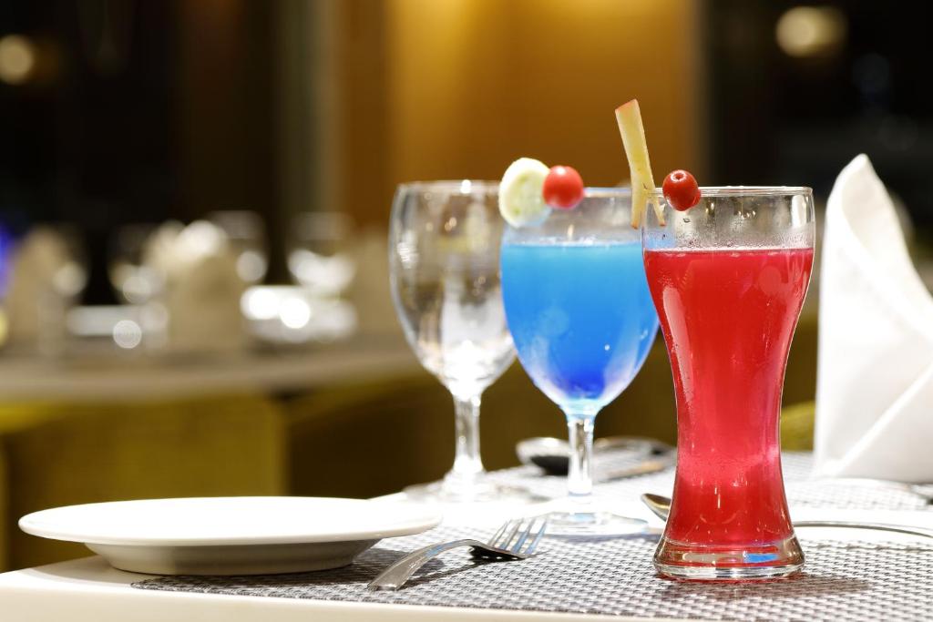 Hotel Silver Heights,Near Nehru Bridge,3 star