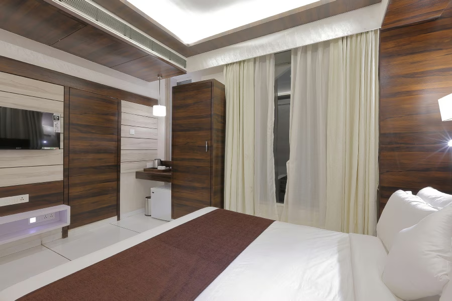 hotel silver heights