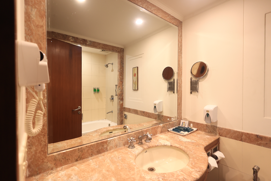 savoy suites noida